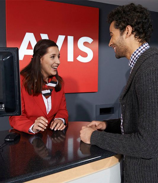 Car hire query? Contact Avis by phone, form or email