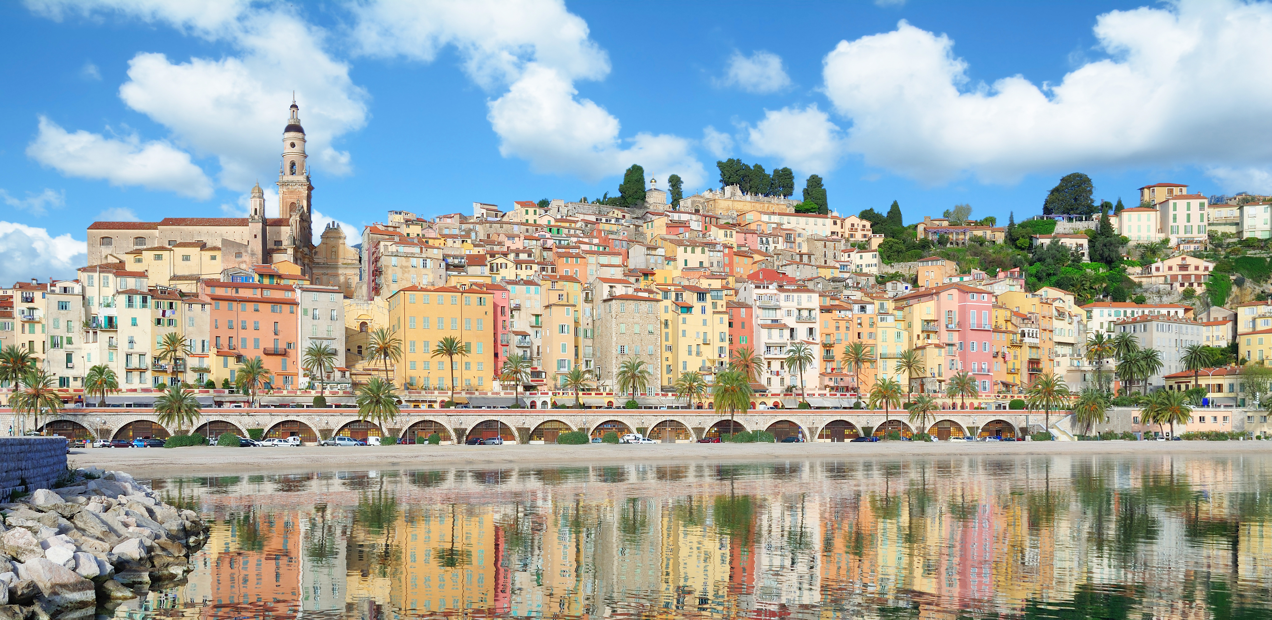 Car Hire France with Avis. There's no better way to see France than by car. This image depicts Menton, on the French Riviera.